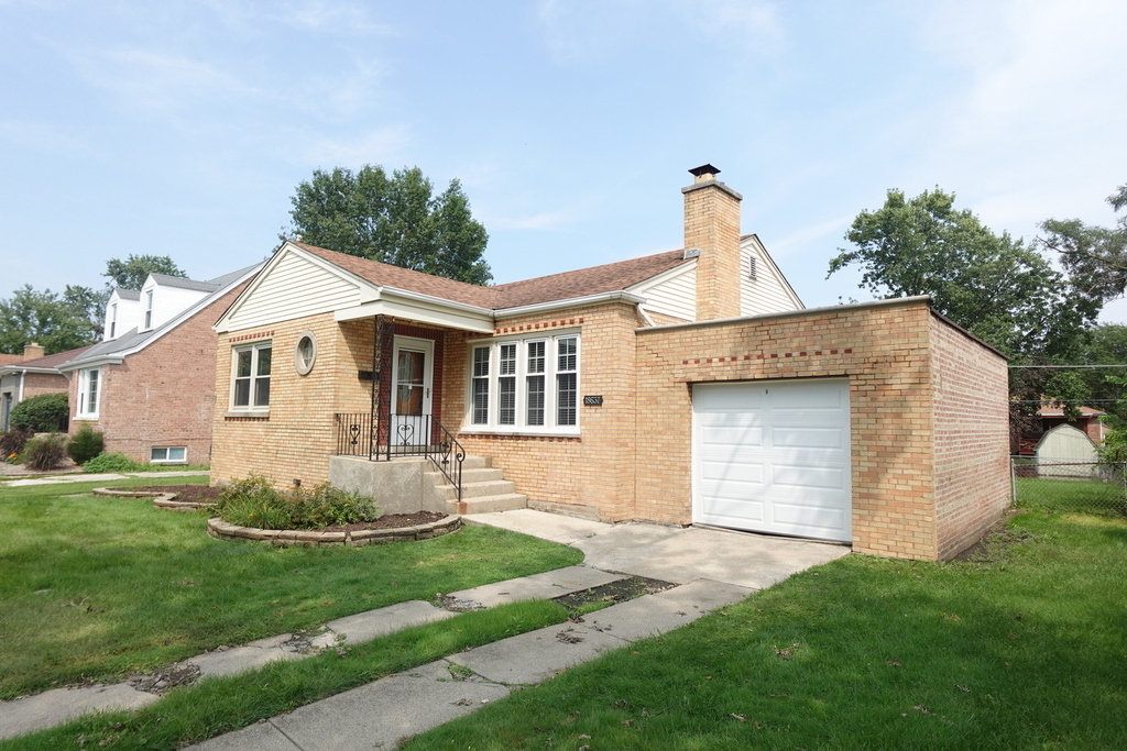 18637 S Highland Avenue - Photo 0