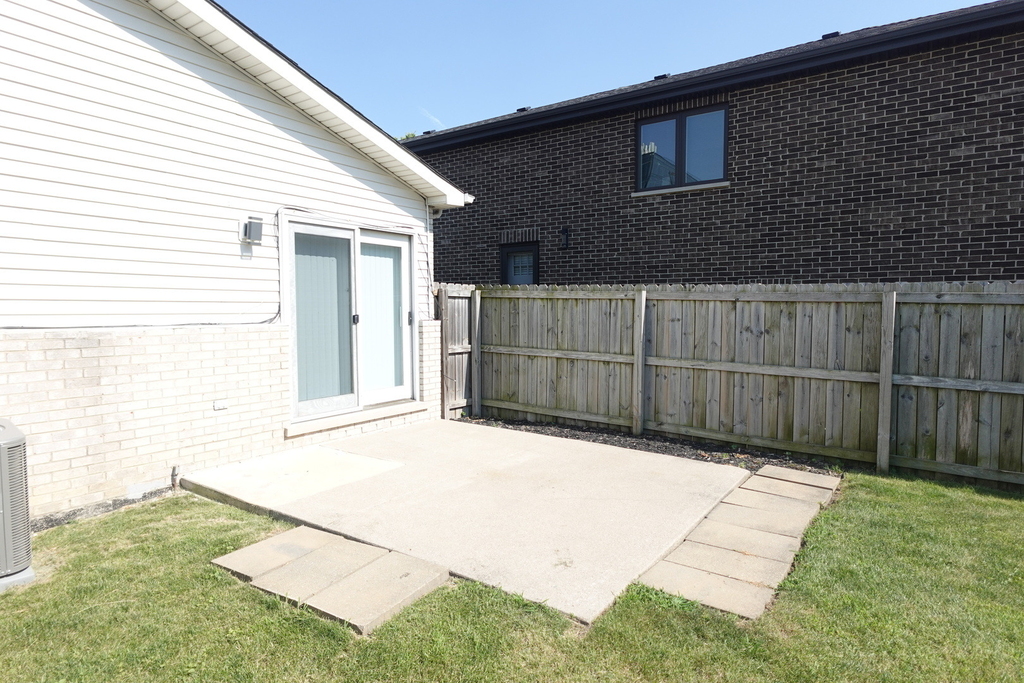 9800 S Artesian Avenue - Photo 2