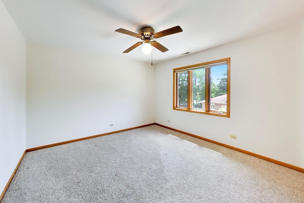 920 N Northwest Highway - Photo 26