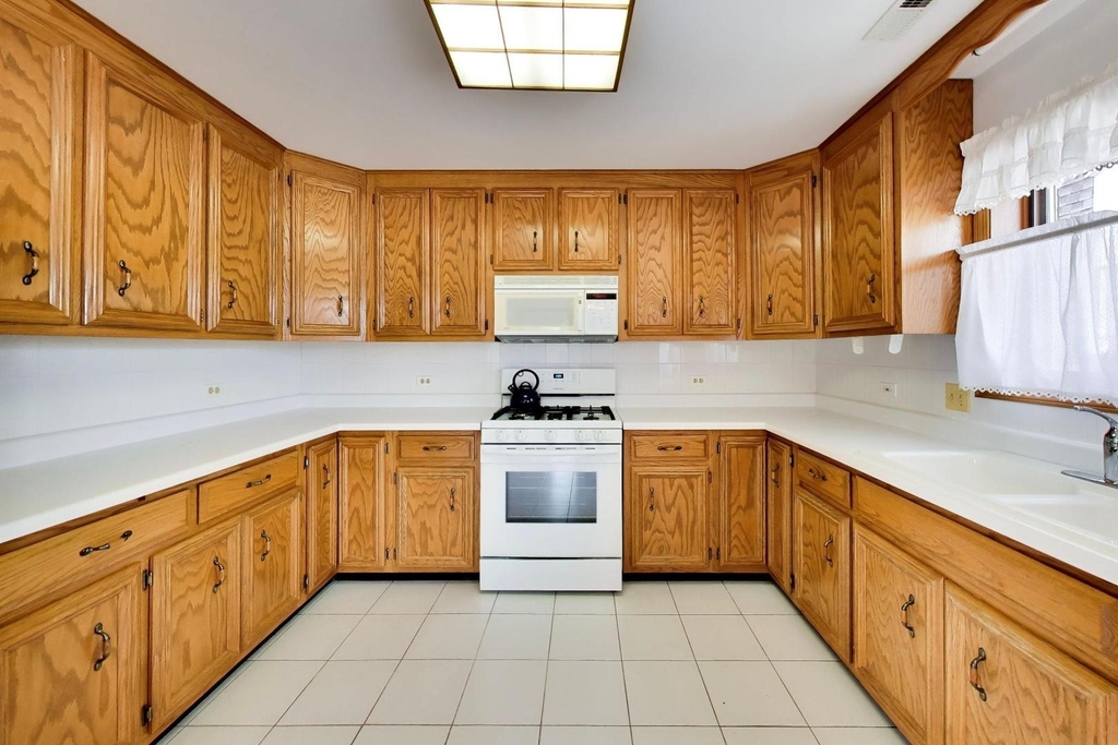 920 N Northwest Highway - Photo 13