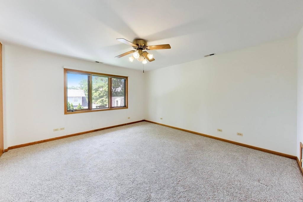 920 N Northwest Highway - Photo 22