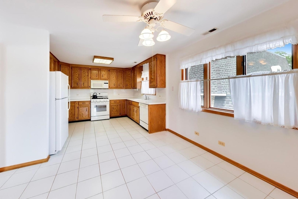 920 N Northwest Highway - Photo 18