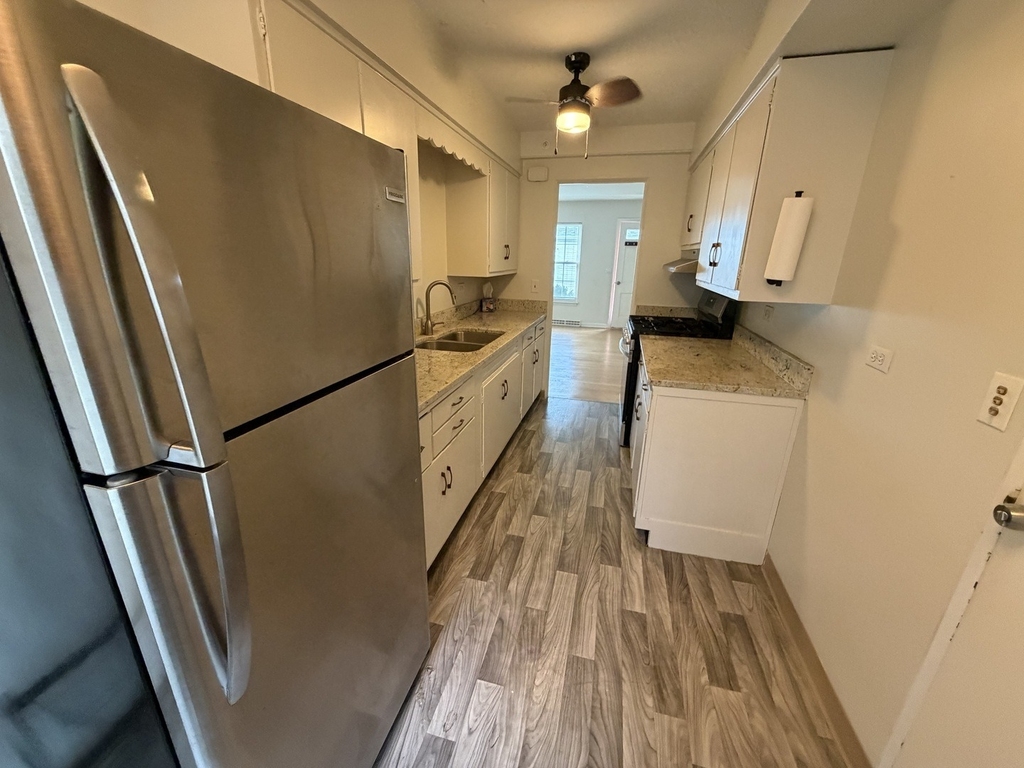 35 E North Avenue - Photo 5