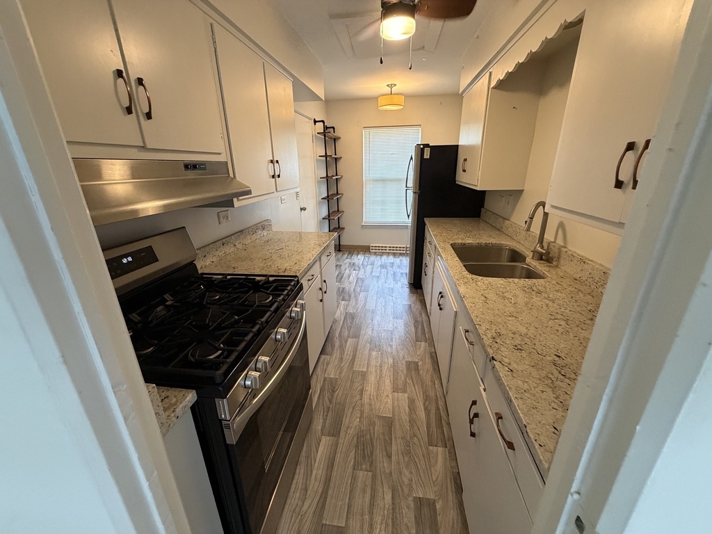 35 E North Avenue - Photo 6
