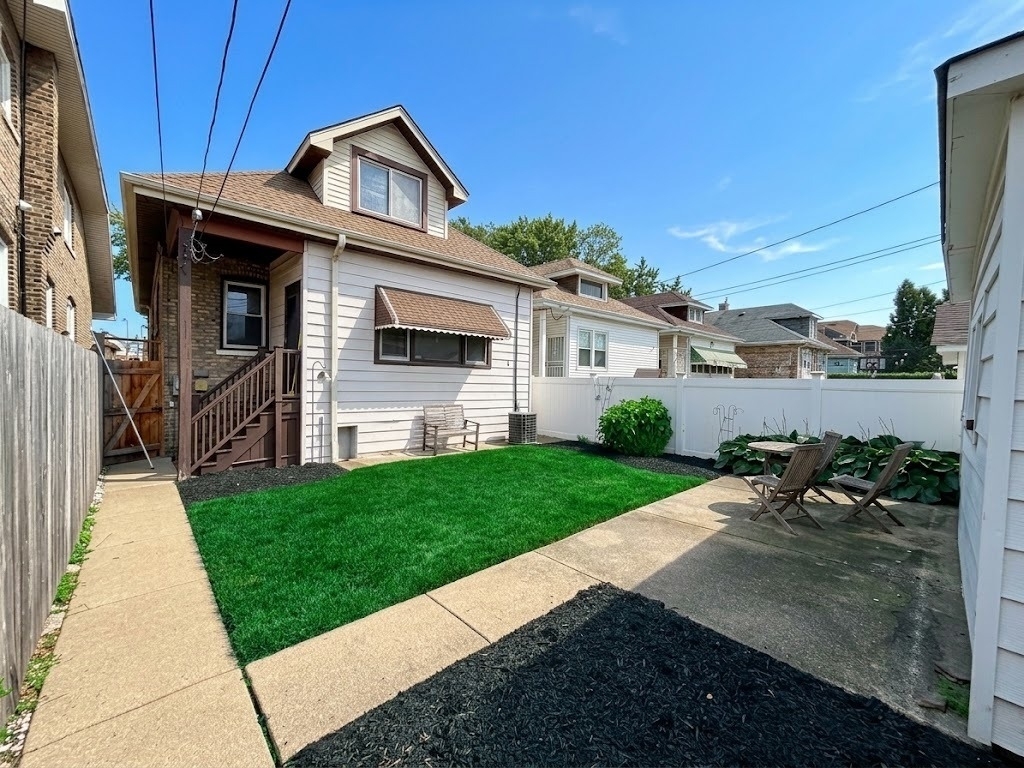 2936 N Kostner Avenue - Photo 16