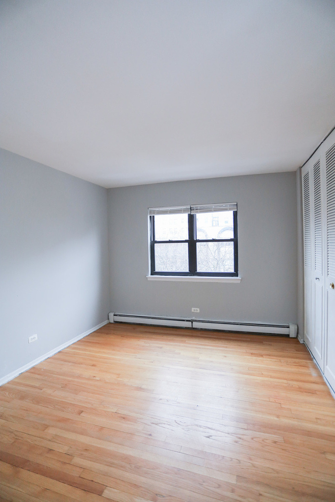 2828 N Cambridge Avenue - Photo 6