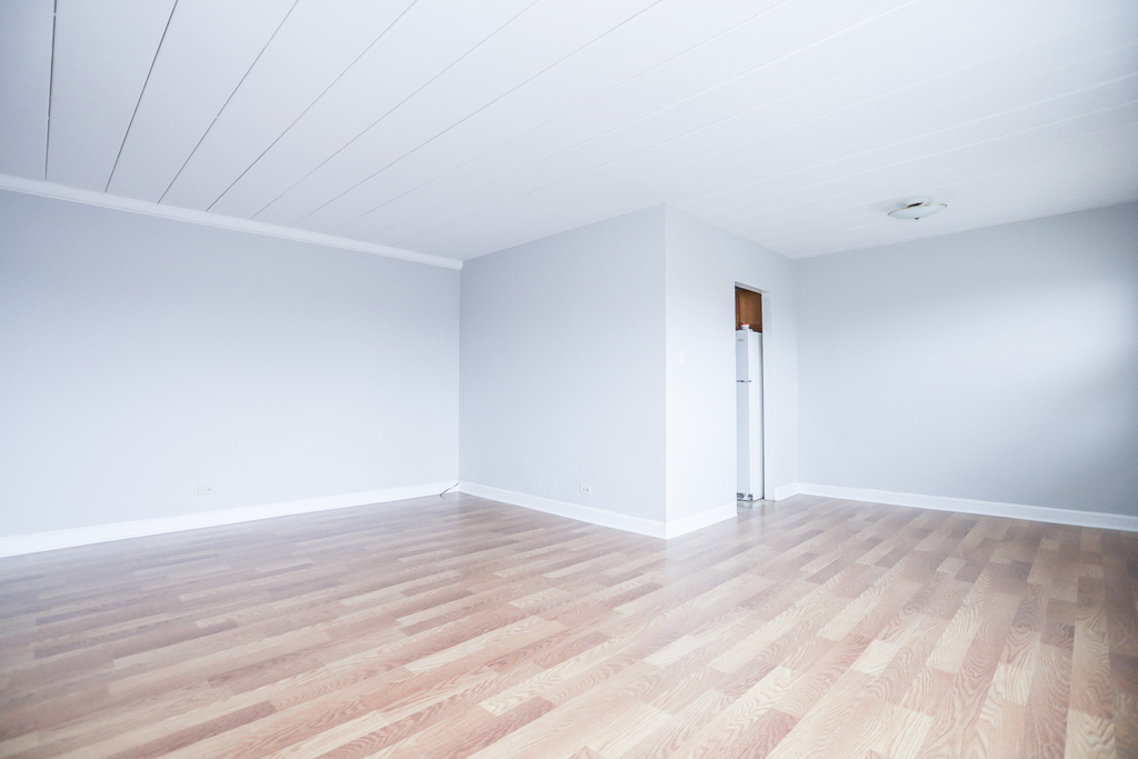 5653 N Christiana Avenue - Photo 3