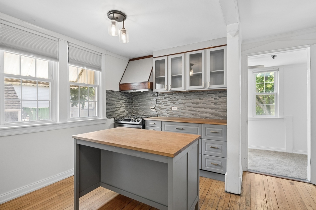3542 N Albany Avenue - Photo 5