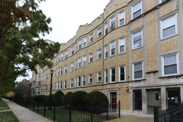 4513 N Malden Street - Photo 0