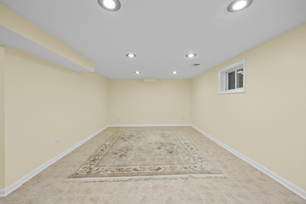 9752 Tripp Avenue - Photo 14