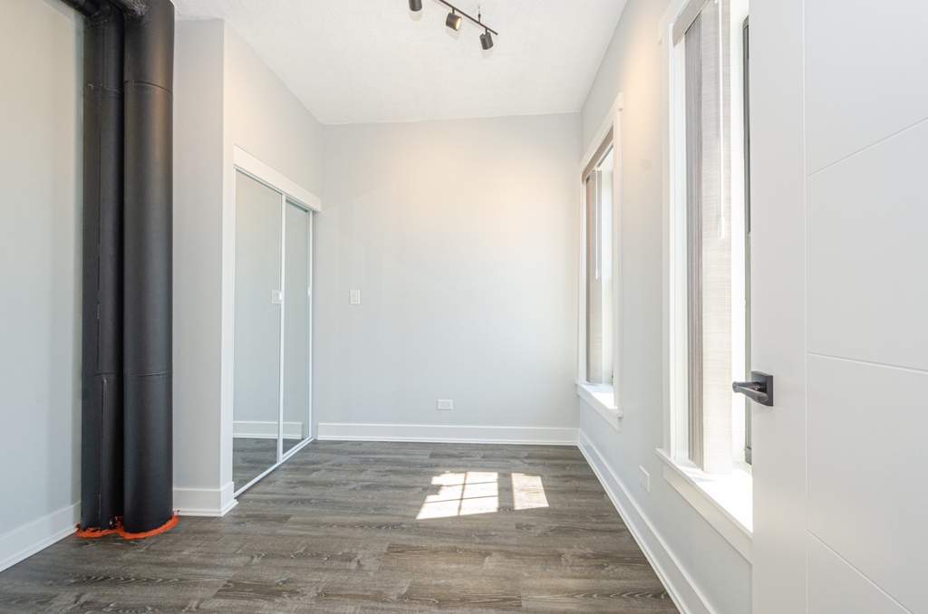 7645 N Sheridan Road - Photo 4