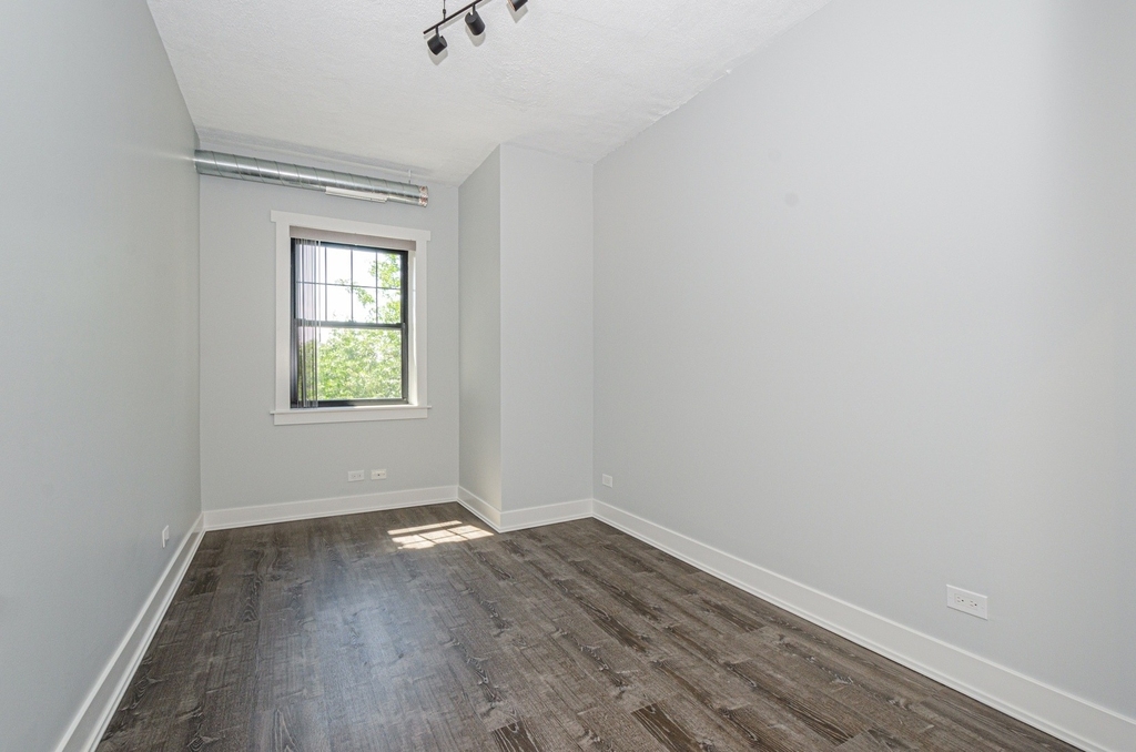 7645 N Sheridan Road - Photo 5