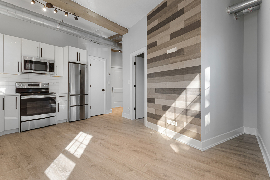 7645 N Sheridan Road - Photo 2