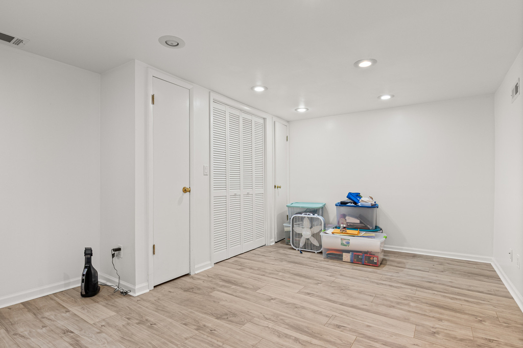 8536 Kedvale Avenue - Photo 11
