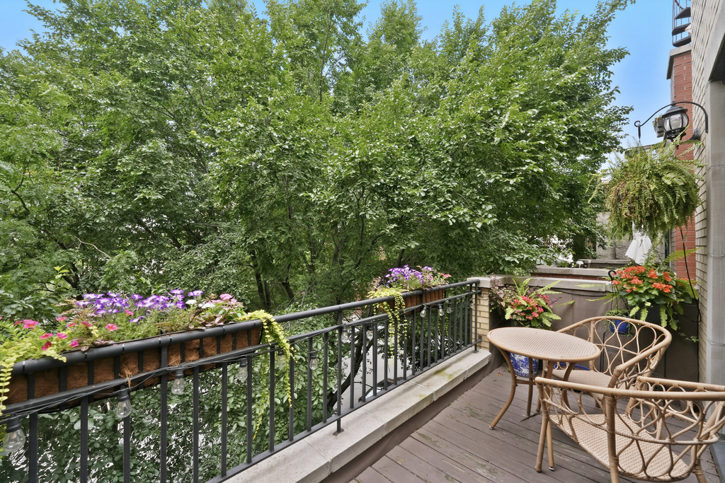 611 N Noble Street - Photo 6