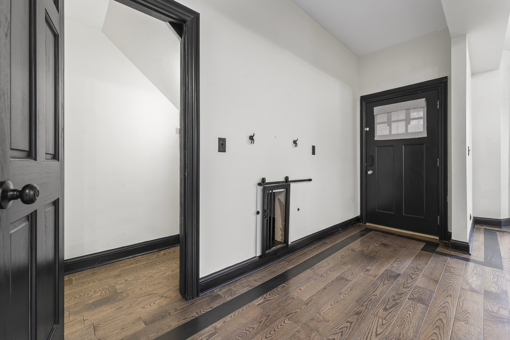 614 N Troy Street - Photo 22