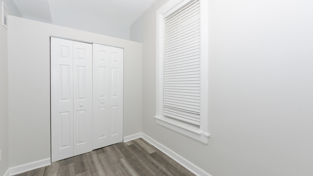 2821 W 25th Street - Photo 8