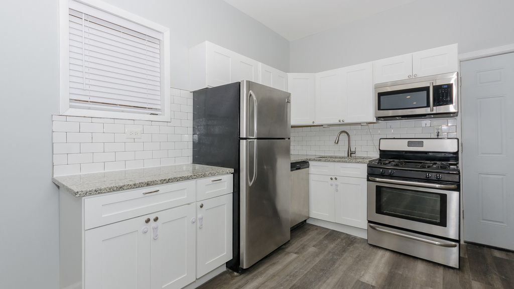 2821 W 25th Street - Photo 6
