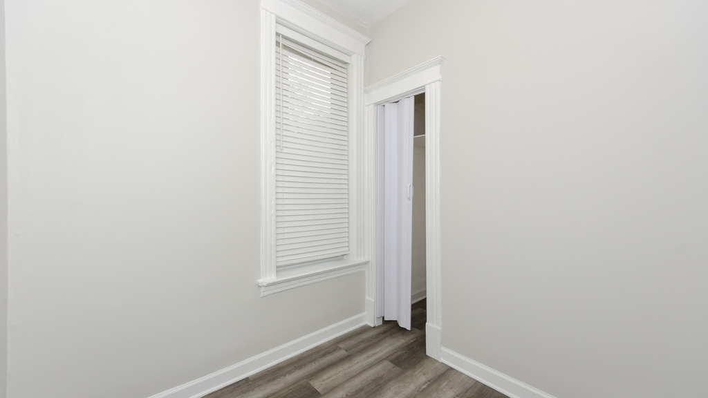 2821 W 25th Street - Photo 7
