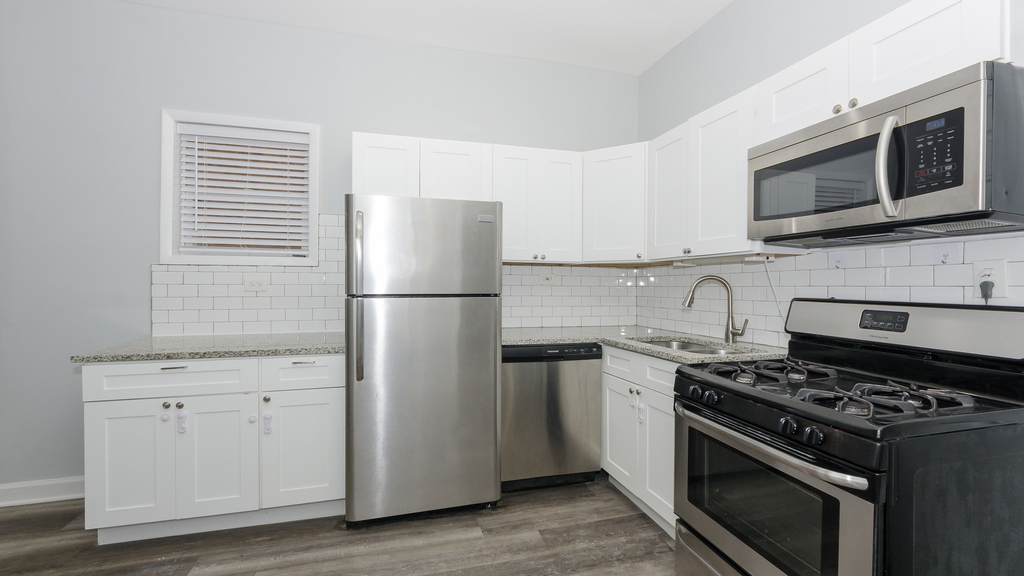 2821 W 25th Street - Photo 5