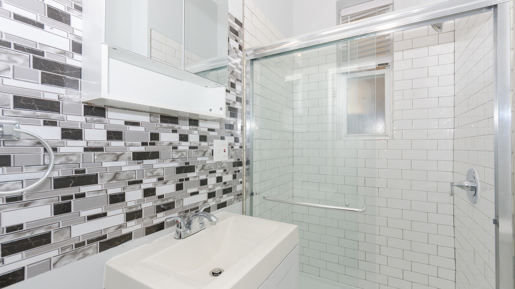 2821 W 25th Street - Photo 10