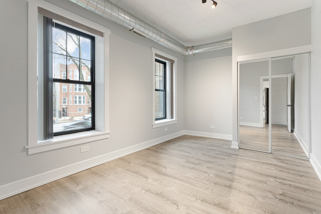 7645 N Sheridan Road - Photo 5