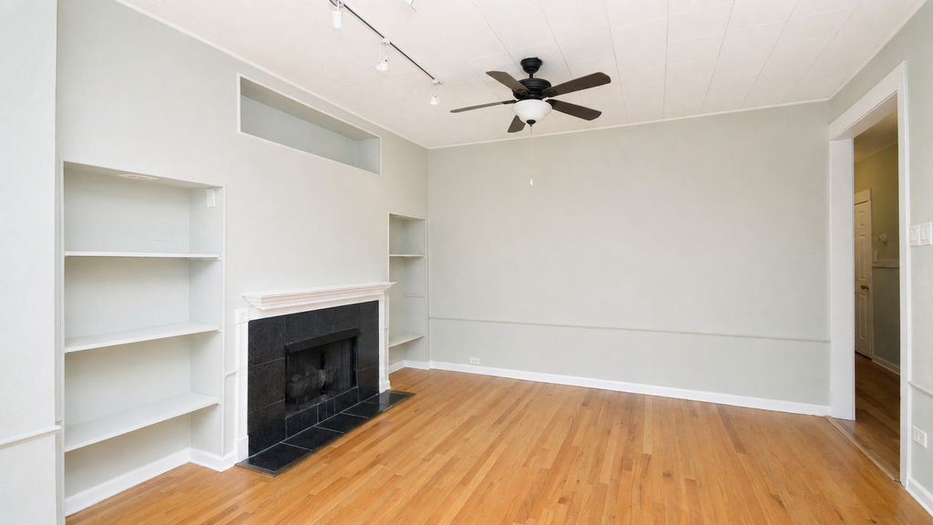 4843 N Drake Avenue - Photo 1