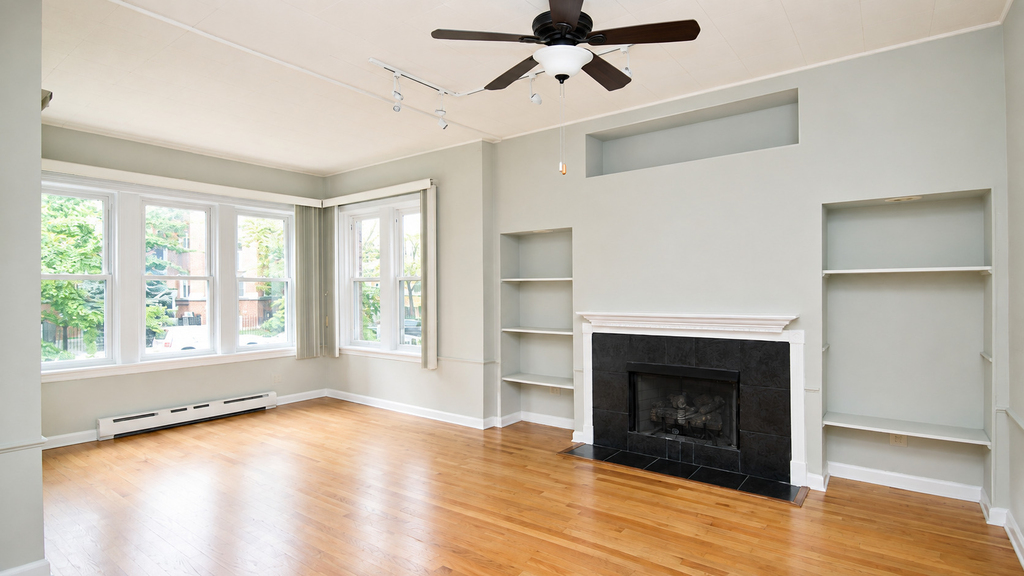 4843 N Drake Avenue - Photo 2