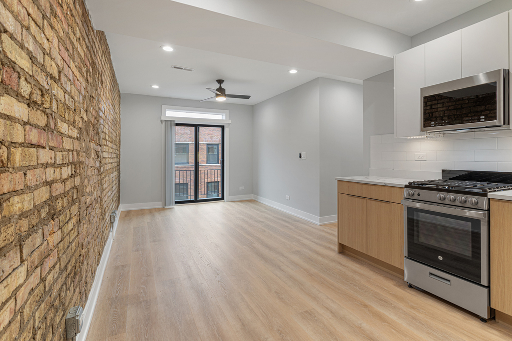1556 W Juneway Terrace - Photo 1