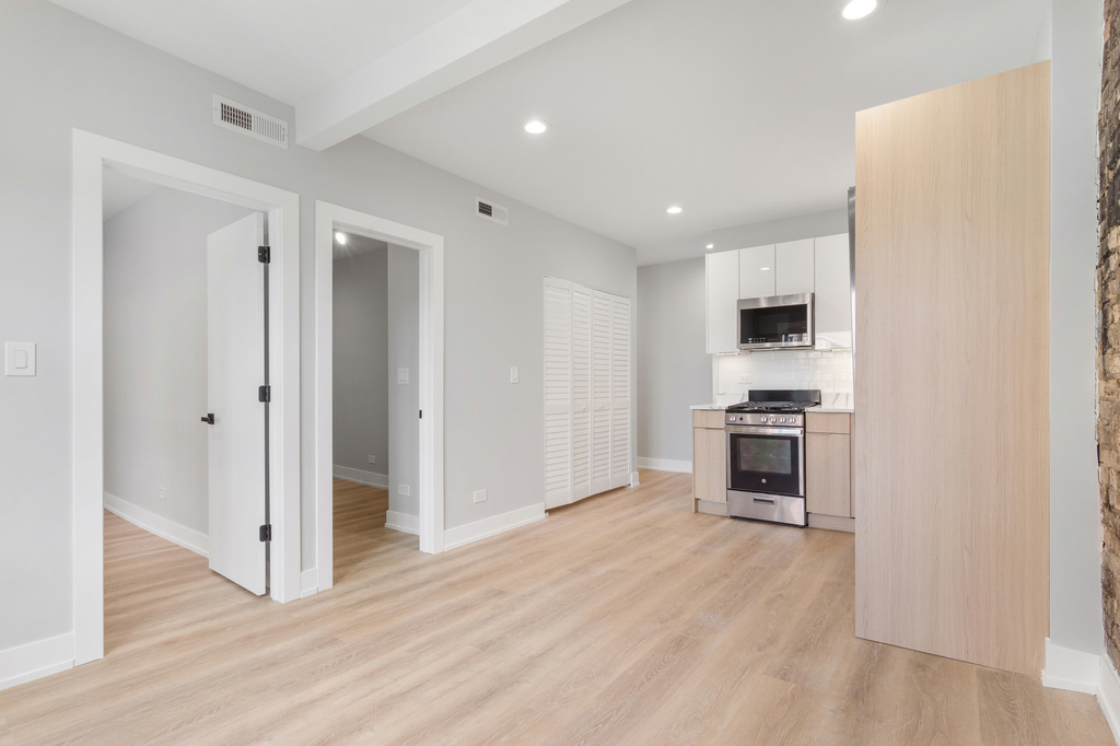 1554 W Juneway Terrace - Photo 3