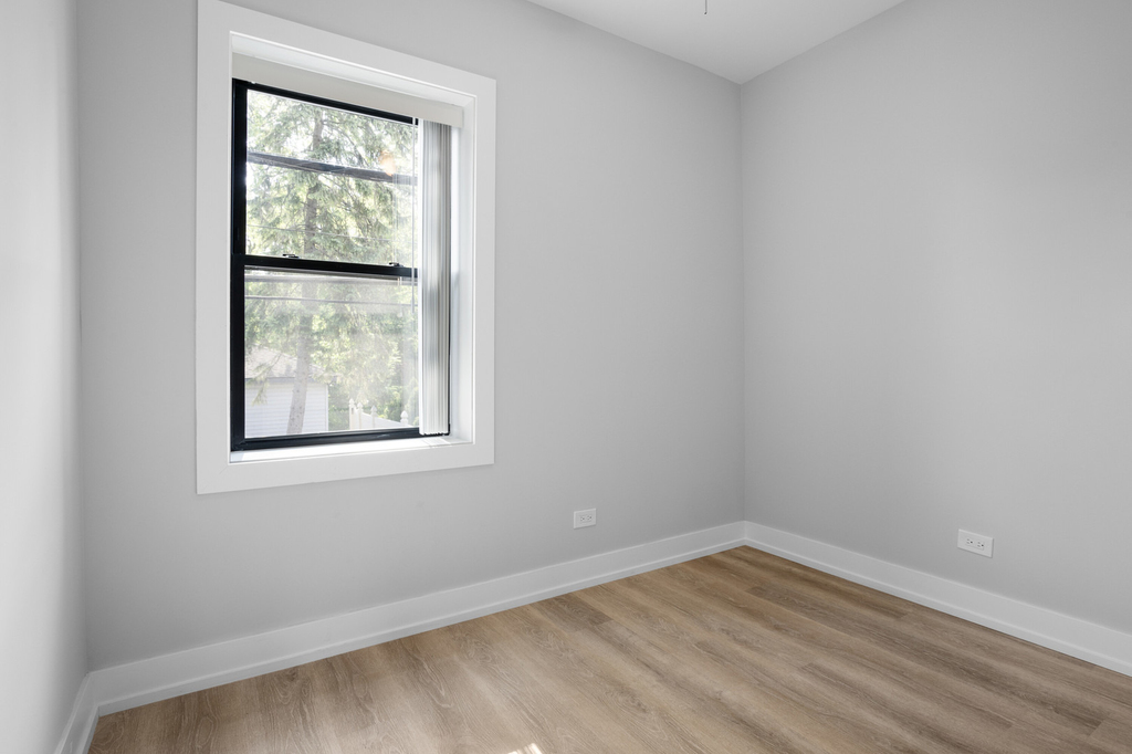 1552 W Juneway Terrace - Photo 6