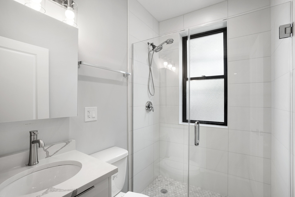 1552 W Juneway Terrace - Photo 11