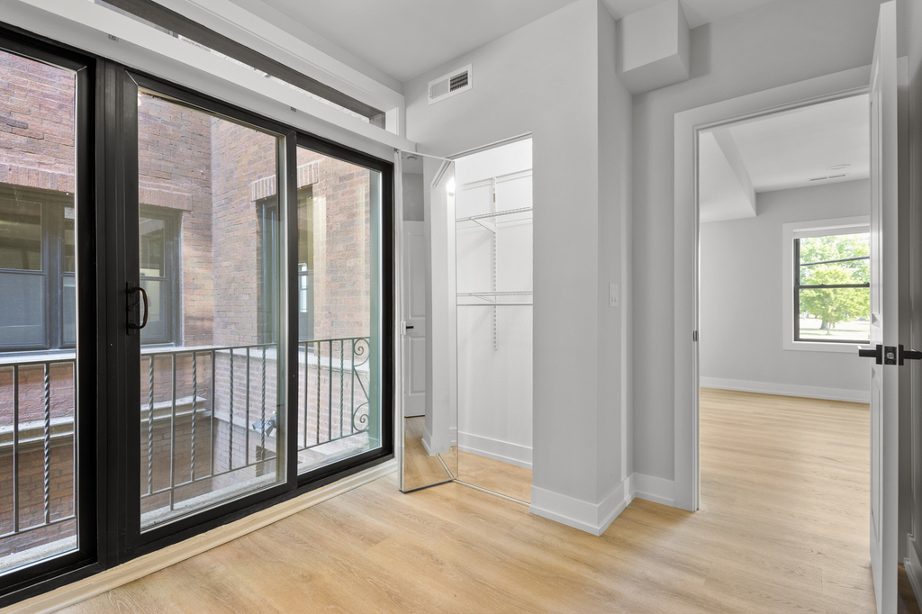 1552 W Juneway Terrace - Photo 7