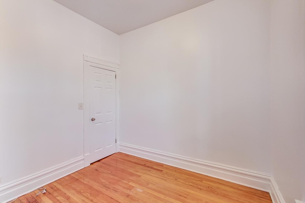 1138 W Addison Street - Photo 12