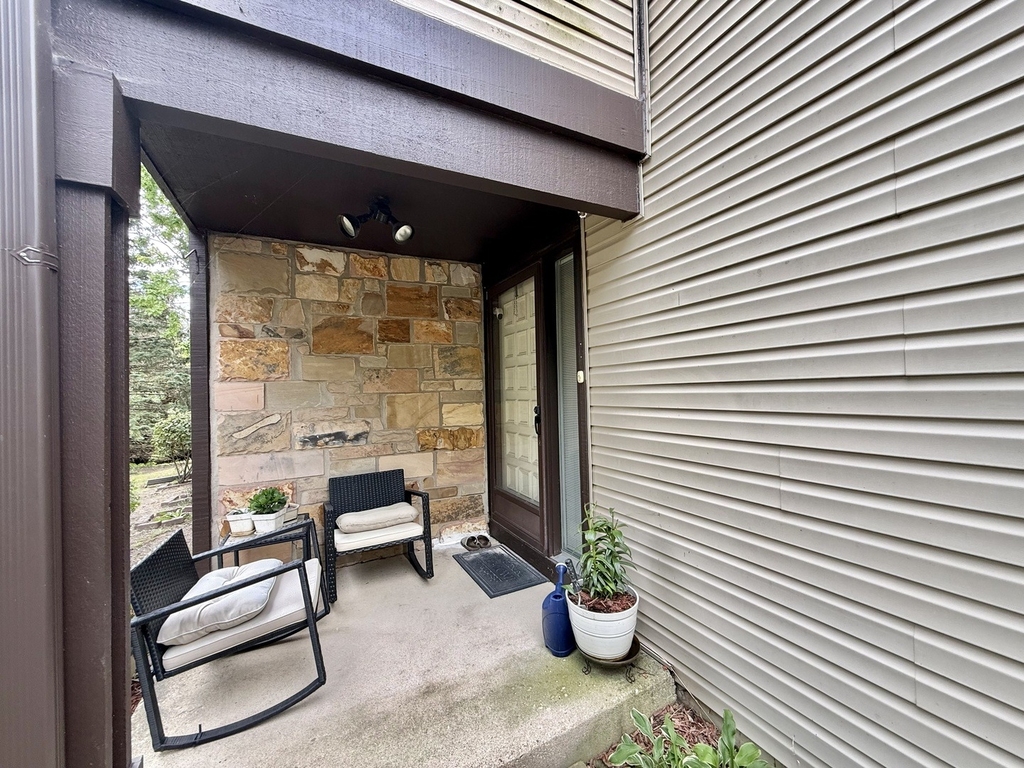 752 Biloxie Court - Photo 2