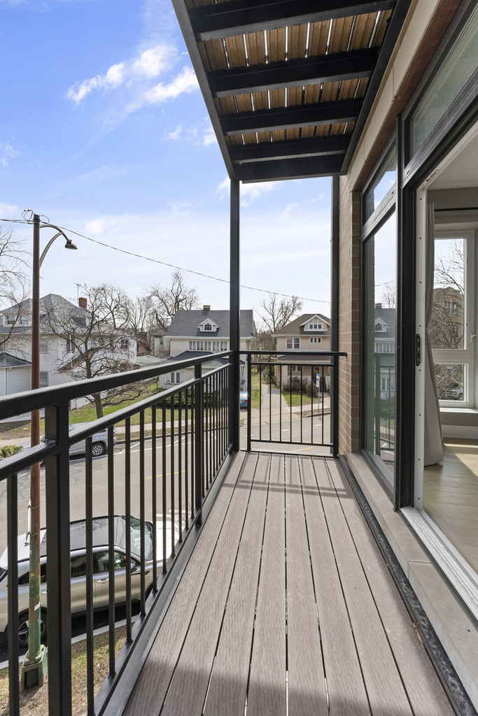 7430 N Hermitage Avenue - Photo 8