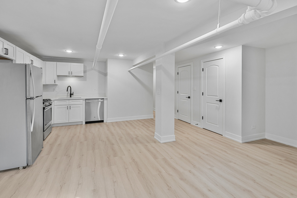 5629 N Wayne Avenue - Photo 3