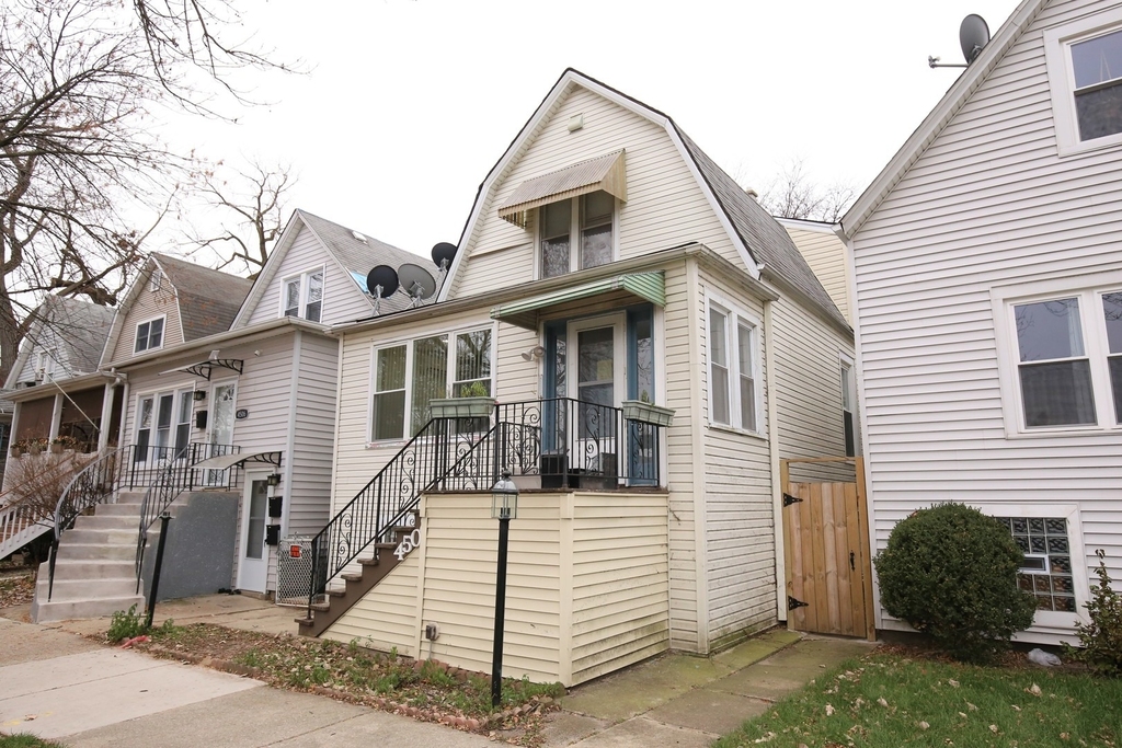 4508 N Keystone Avenue - Photo 1
