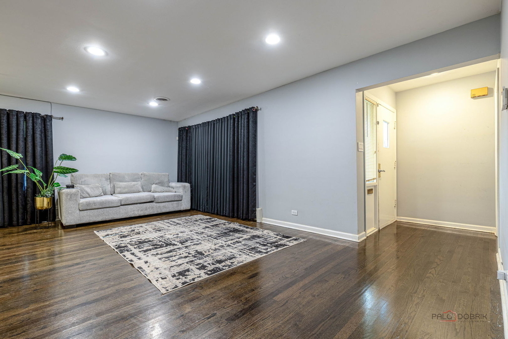 1195 Jeanette Street - Photo 3
