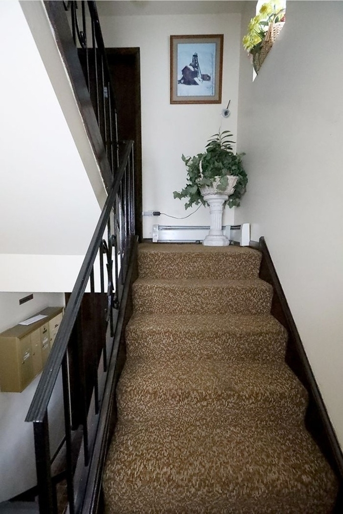 100 Yates Avenue - Photo 3