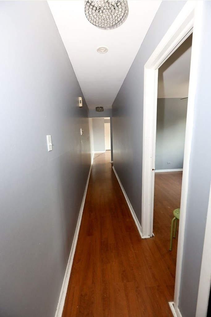 100 Yates Avenue - Photo 7
