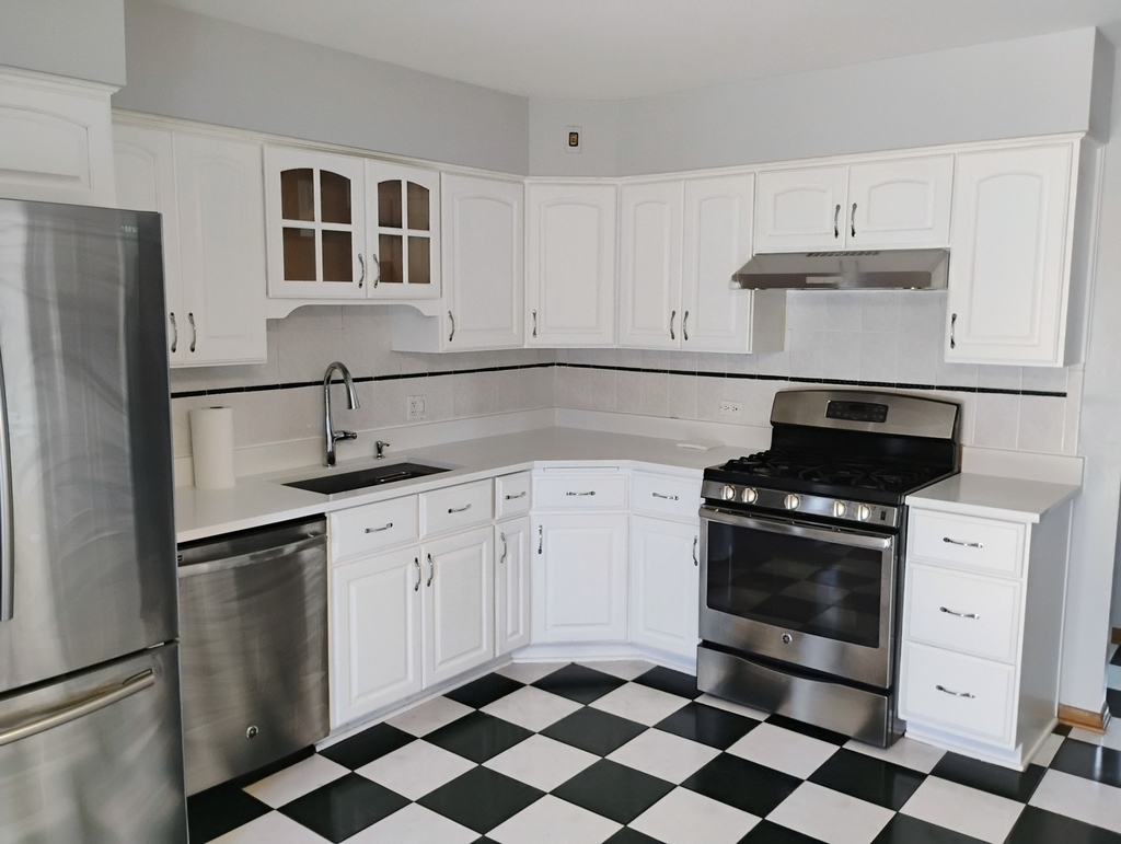 904 S Edward Street - Photo 2