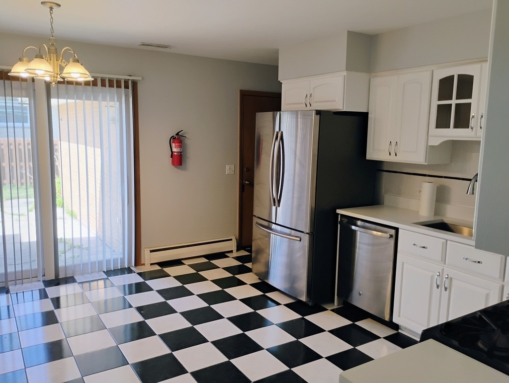 904 S Edward Street - Photo 4