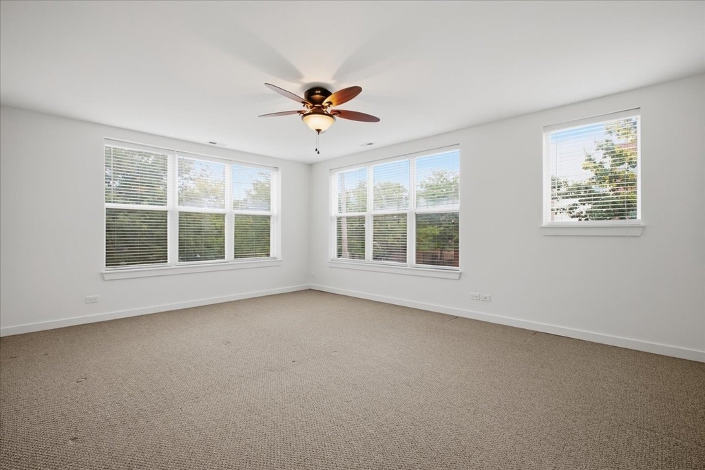 2220 W Maypole Avenue - Photo 5