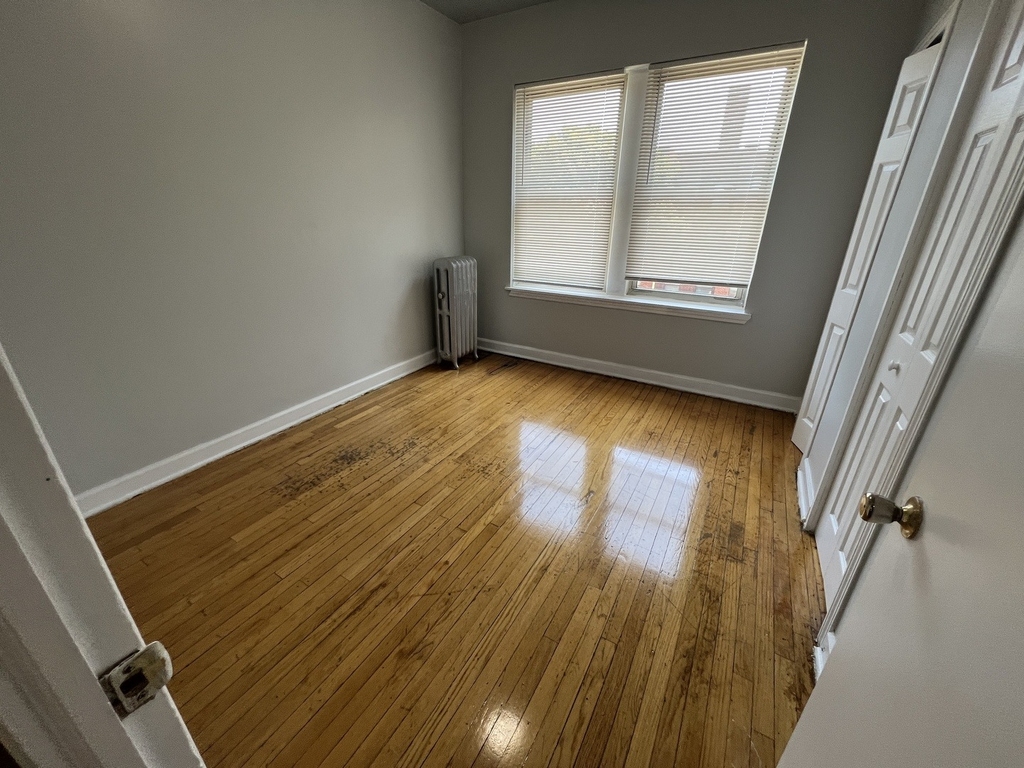 6802 S Clyde Avenue - Photo 2