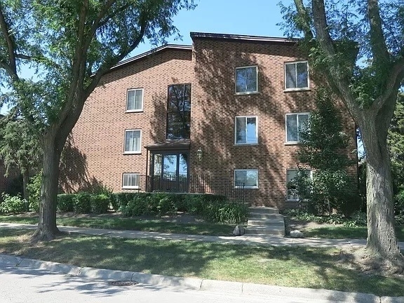 930 Perrie Drive - Photo 0