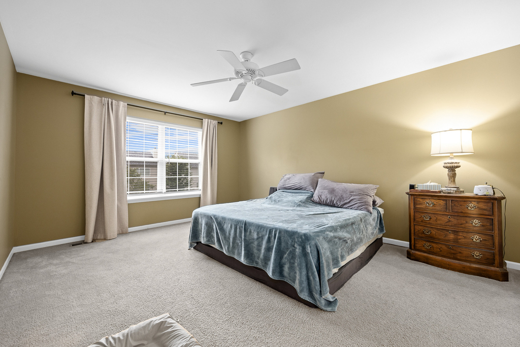 718 Versailles Parkway - Photo 22