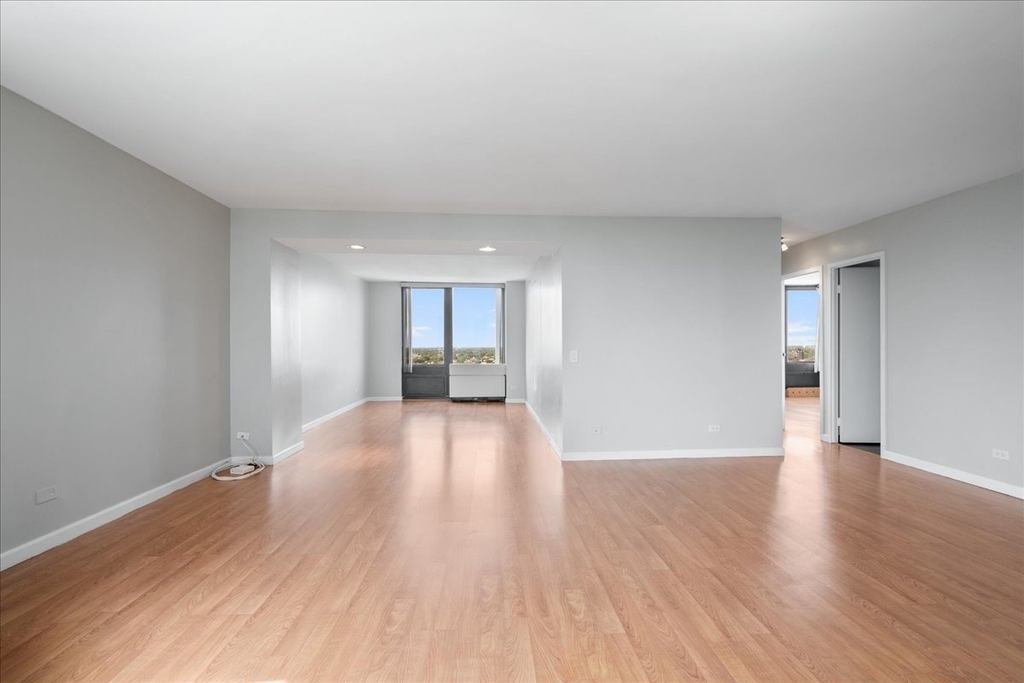 5320 N Sheridan Road - Photo 3