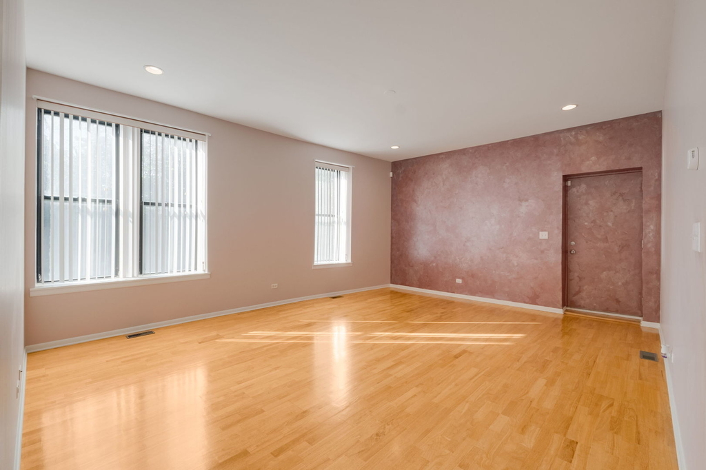 4060 S Ellis Avenue - Photo 9