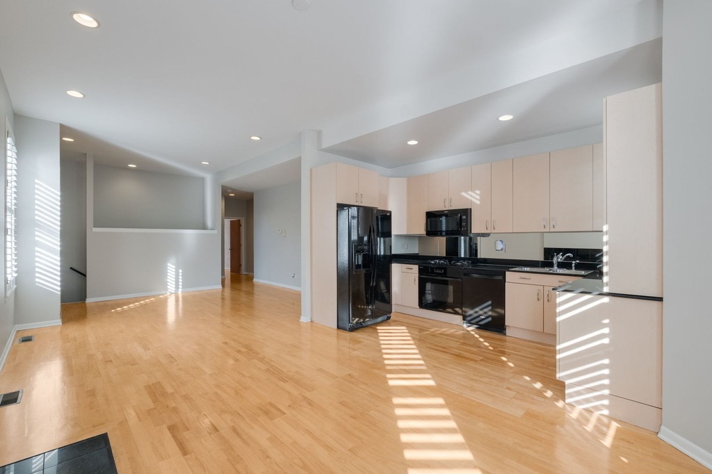 4060 S Ellis Avenue - Photo 5
